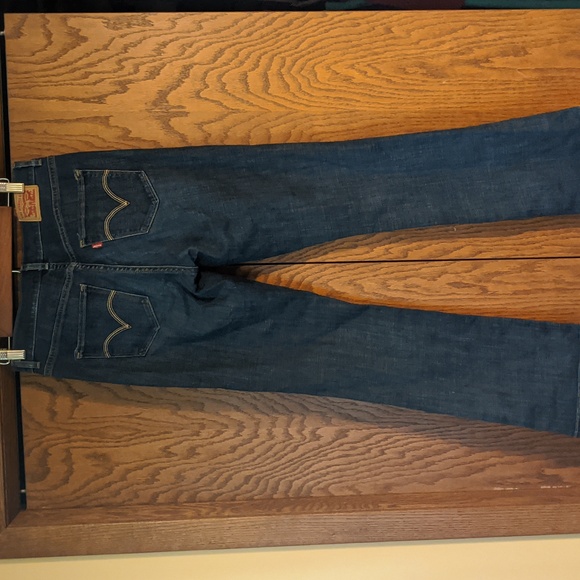 Levi's Classic Boot Cut Denim - Picture 6 of 6